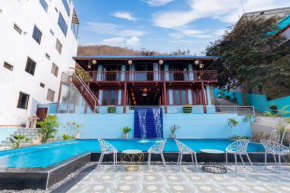 66 Hạ Long; Giáp biển